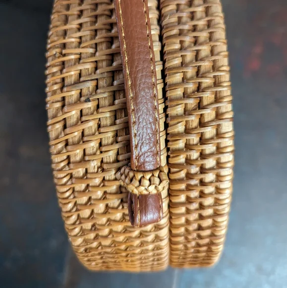 Round Rattan Crossbody Purse - Picture 5 of 6